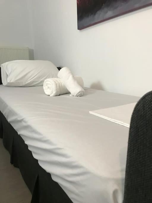 Apartment 5 Min From Papageorgiou Free Indoor Parking *