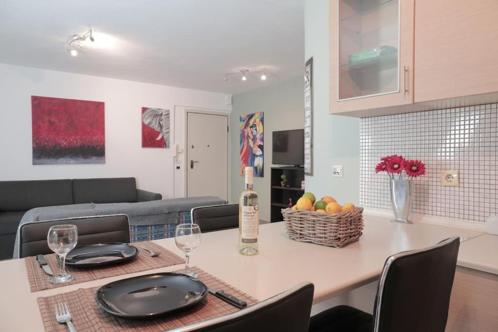 Apartment 5 Min From Papageorgiou Free Indoor Parking Thessaloniki